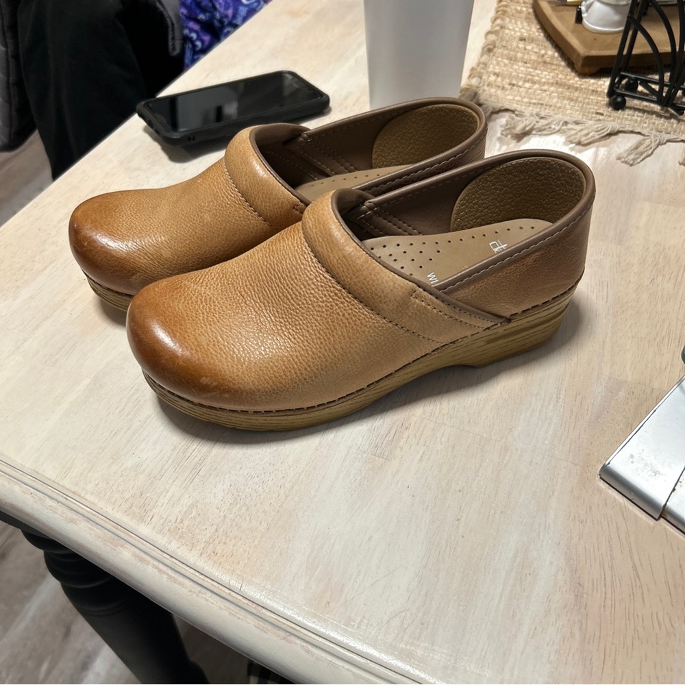 Dansko Clog Women’s 39